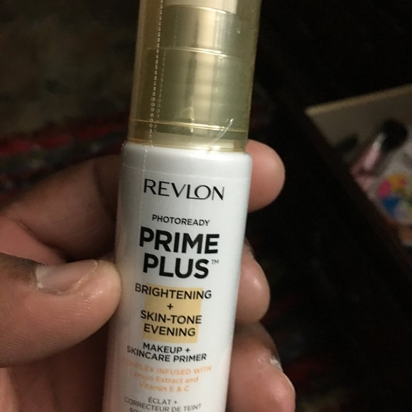 Makeup - Picture 12 of 14